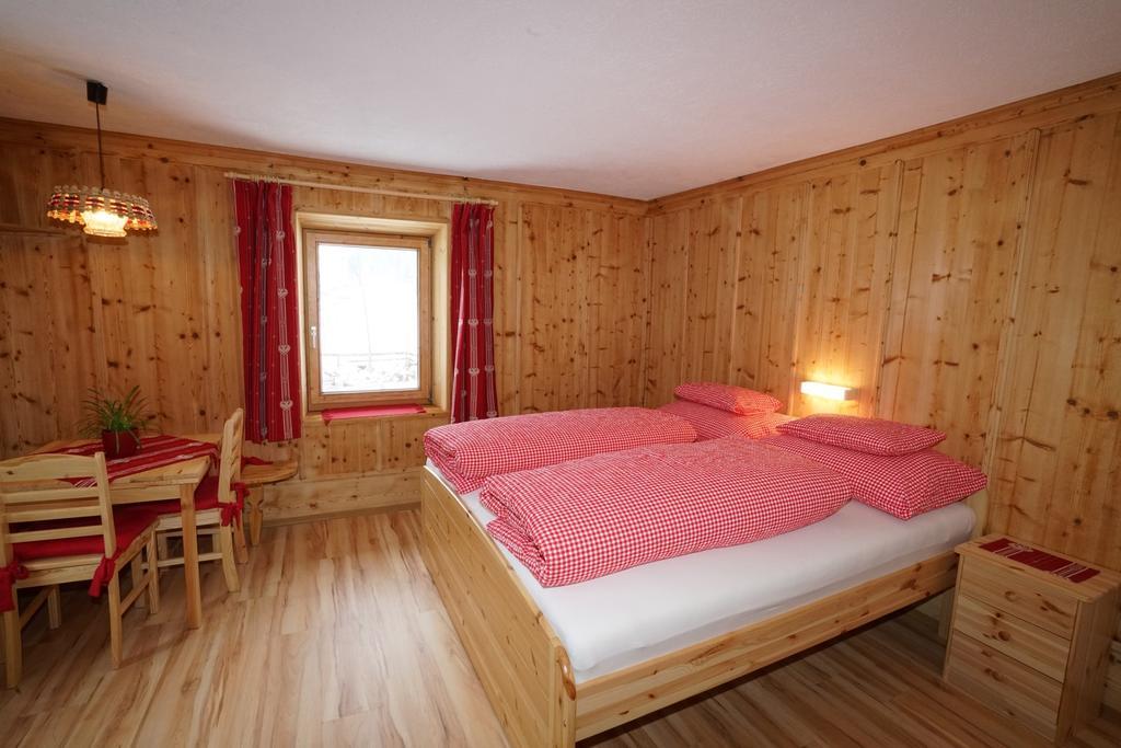 Haus Ruetzbach Appartement Neustift im Stubaital Kamer foto