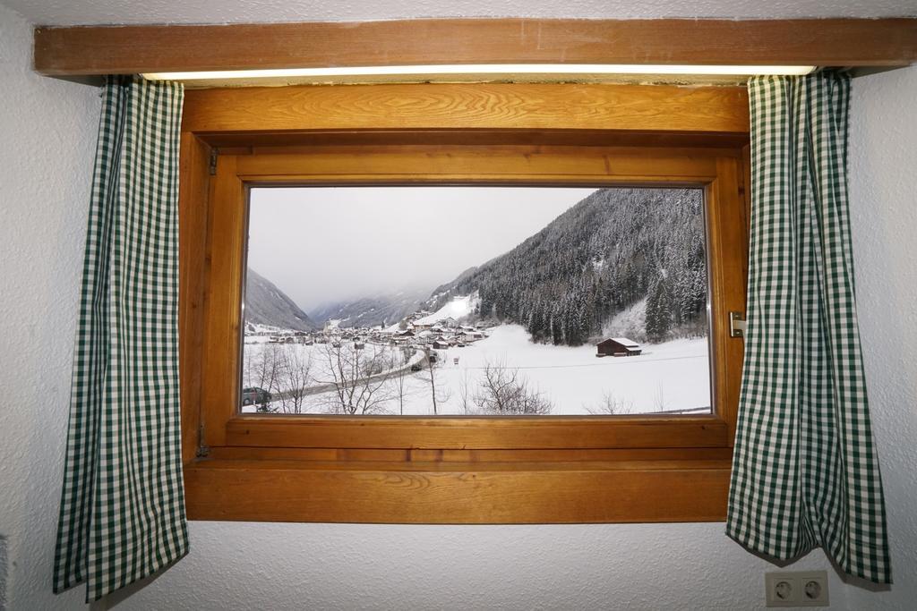Haus Ruetzbach Appartement Neustift im Stubaital Kamer foto