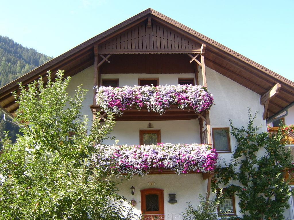 Haus Ruetzbach Appartement Neustift im Stubaital Kamer foto